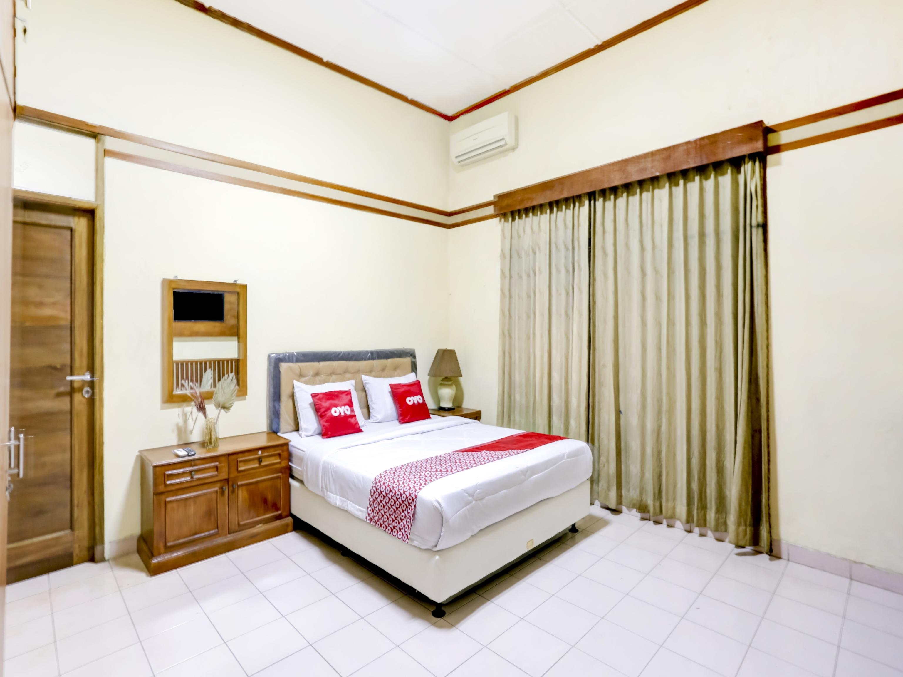 Oyo 90066 Tobana Pejaten House Dżakarta Zewnętrze zdjęcie
