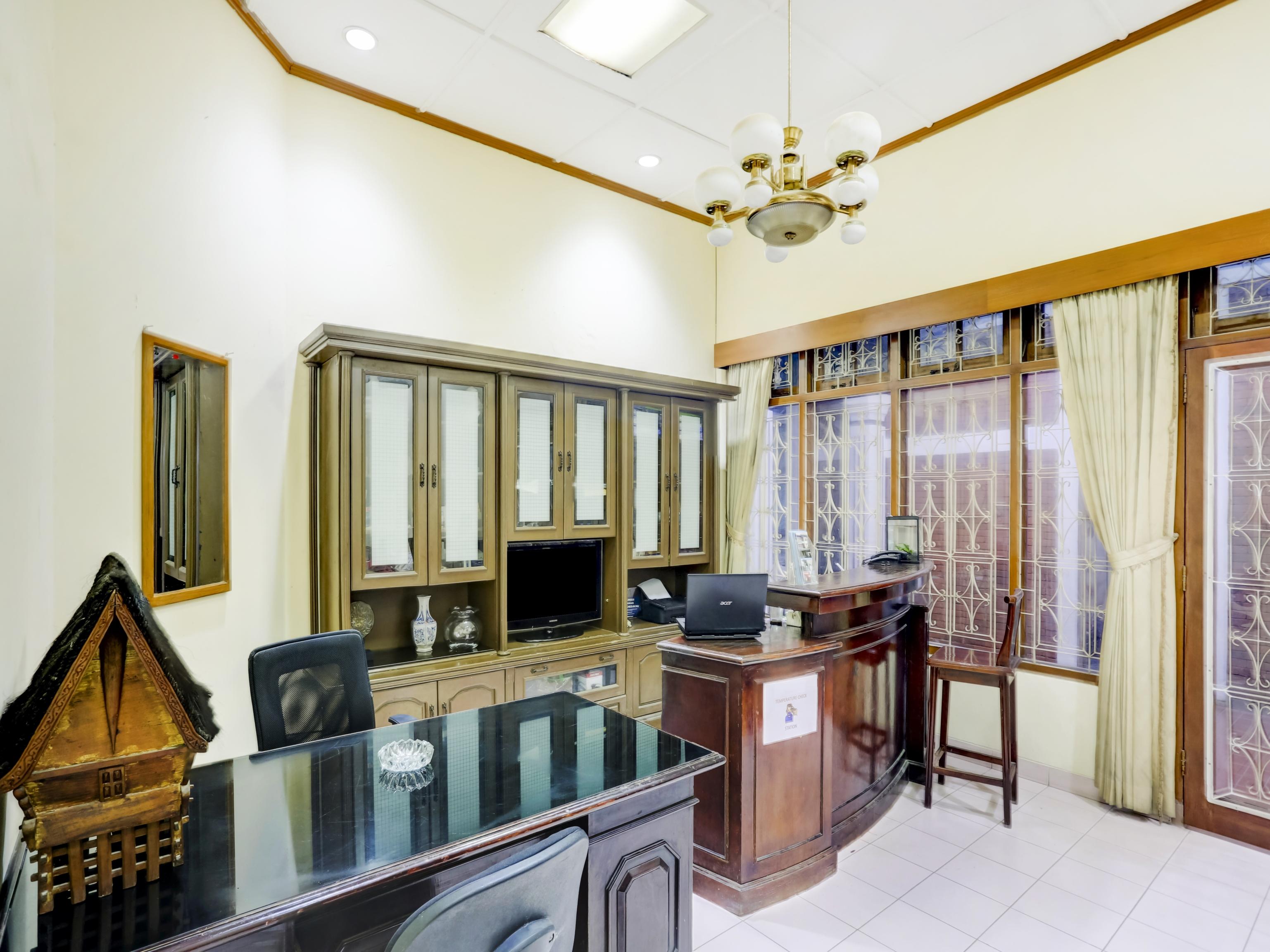 Oyo 90066 Tobana Pejaten House Dżakarta Zewnętrze zdjęcie