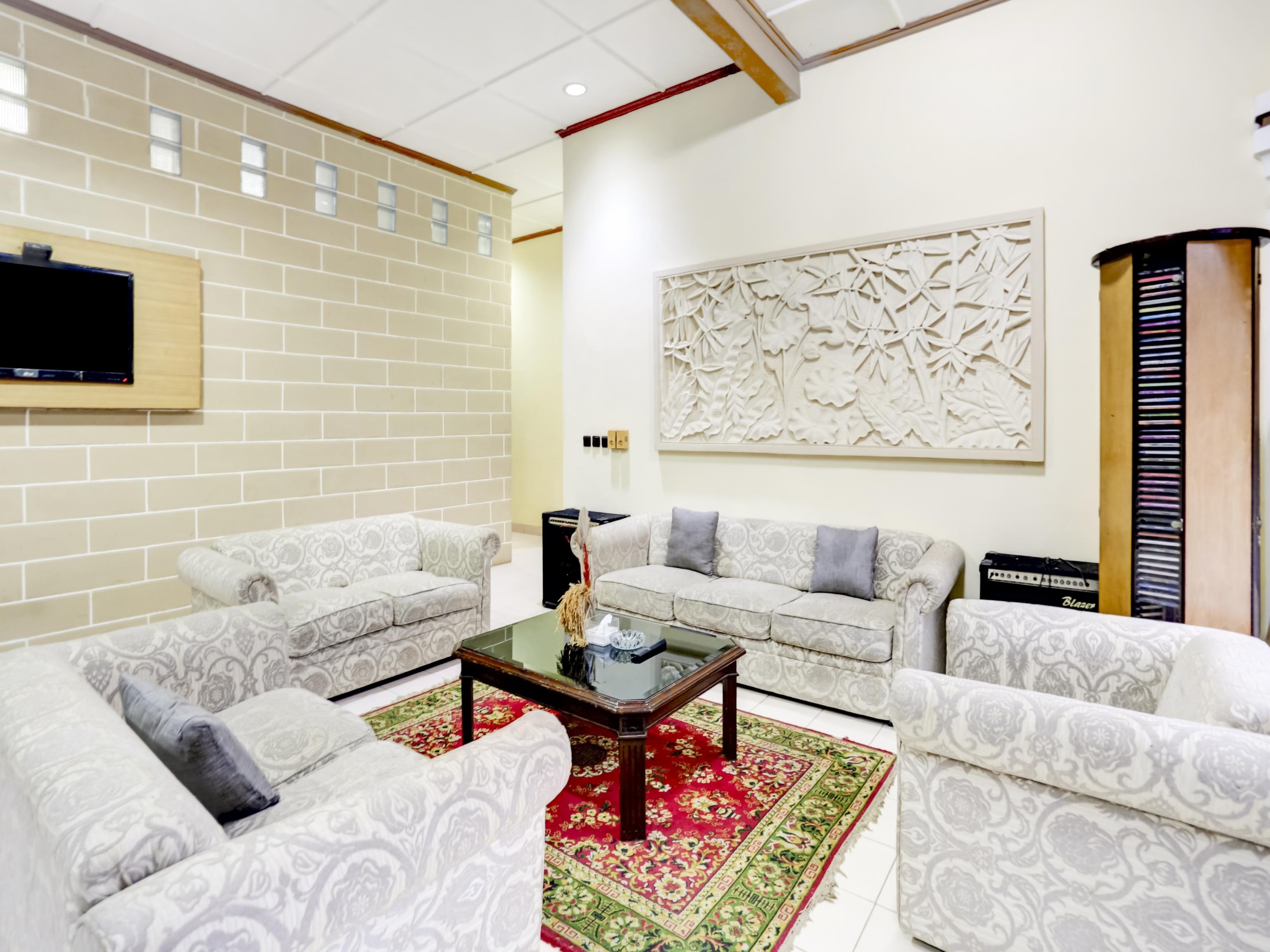 Oyo 90066 Tobana Pejaten House Dżakarta Zewnętrze zdjęcie